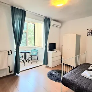 Διαμέρισμα Inchiriez Garsoniera In Regim Hotelier Unirii, Βουκουρέστι