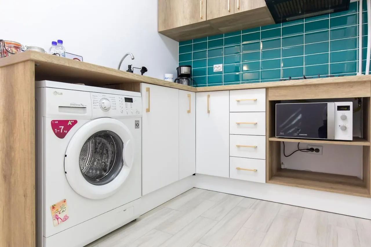 The Nest Apartment Bucureşti 0*,  România
